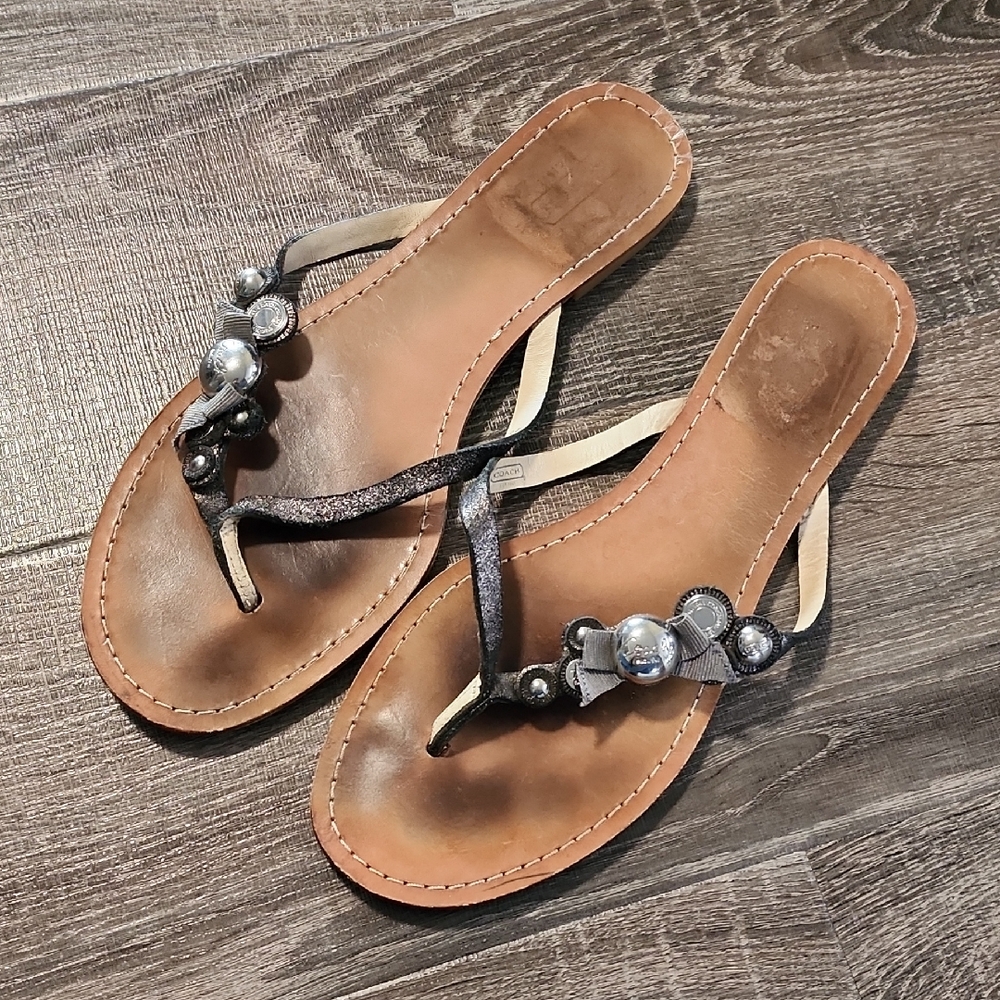 🎉 Coach "Oceanna" Leather Flip Flops 🎉